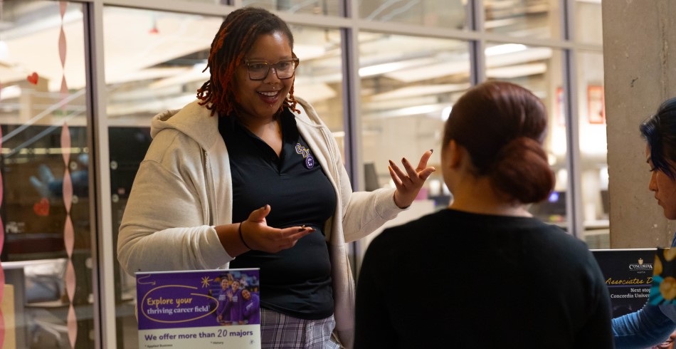 A student at a transfer event